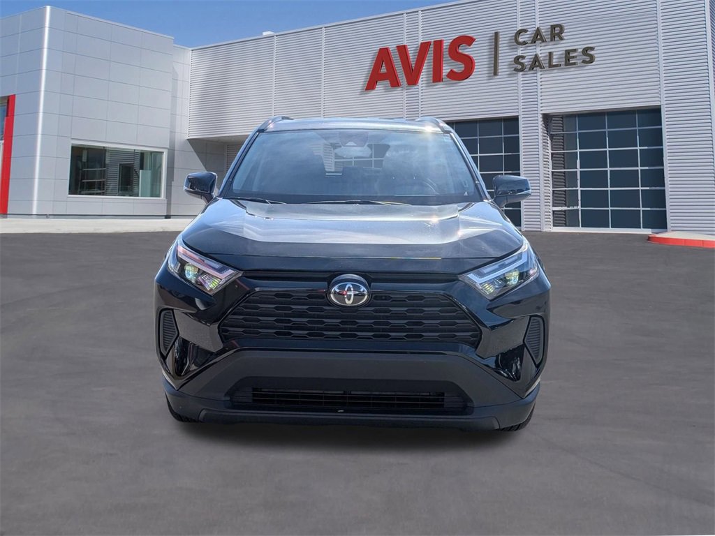 Used 2025 Toyota RAV4 XLE image 2