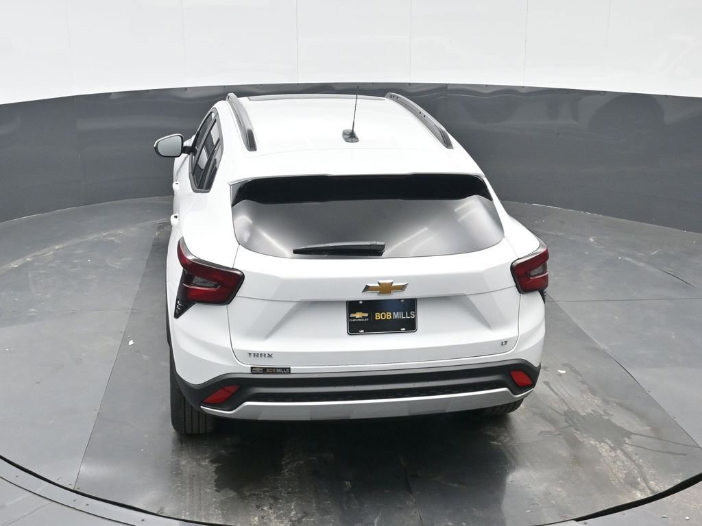 New 2026 Chevrolet Trax LT w/ Sunroof Package image 27
