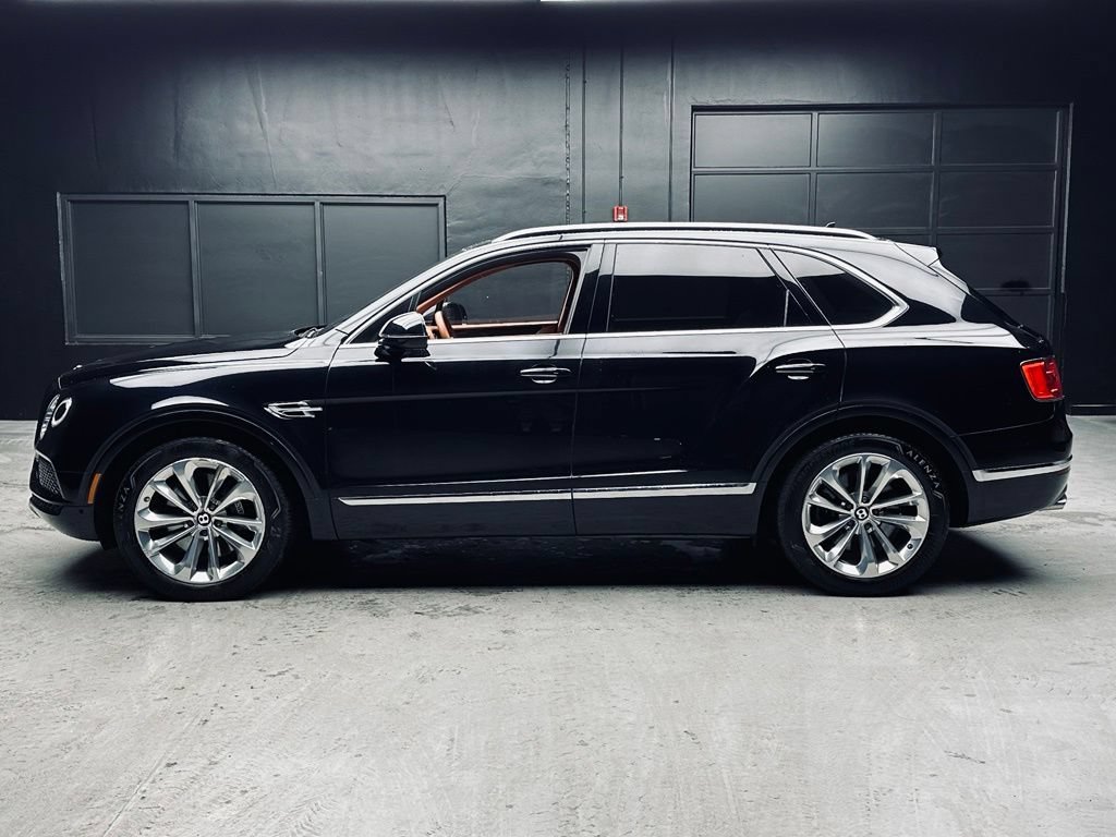 Used 2019 Bentley Bentayga AWD/4WD image 3