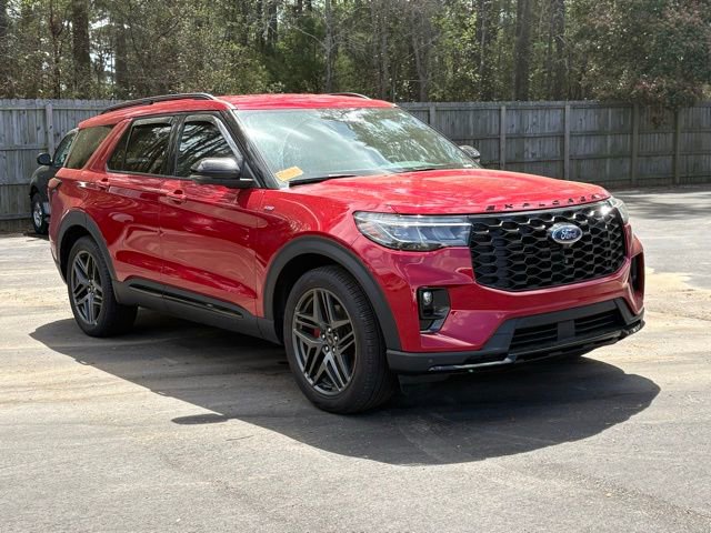 Used 2025 Ford Explorer ST-Line w/ Premium Package image 7