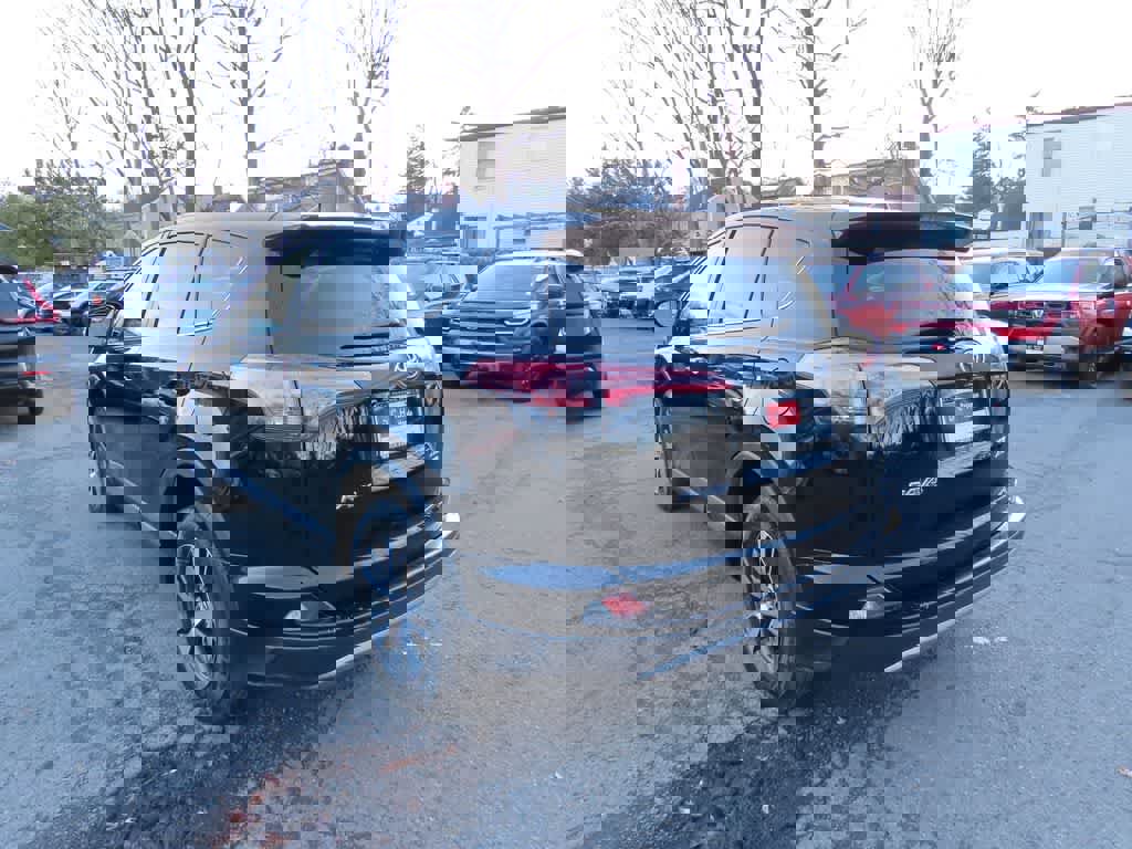 Used 2018 Toyota RAV4 XLE image 4