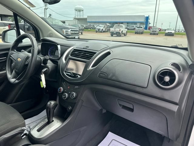 Used 2015 Chevrolet Trax LS FWD image 9