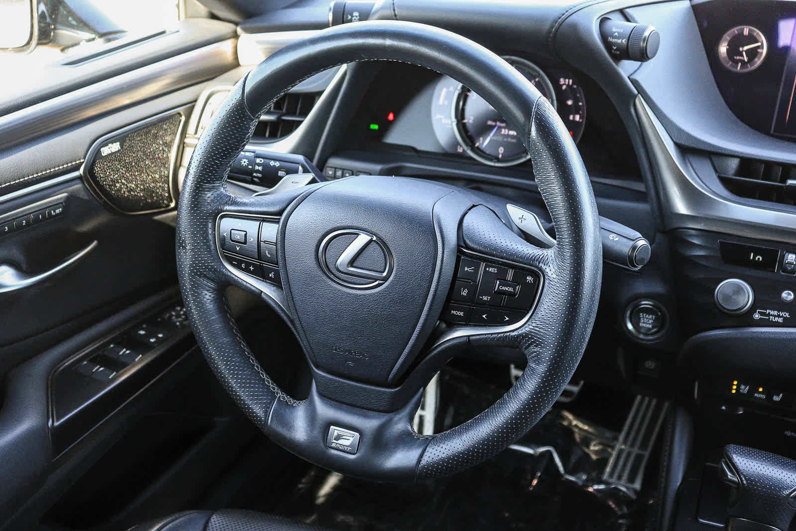 Used 2021 Lexus ES 250 F Sport w/ Accessory Package 2 AWD/4WD image 18
