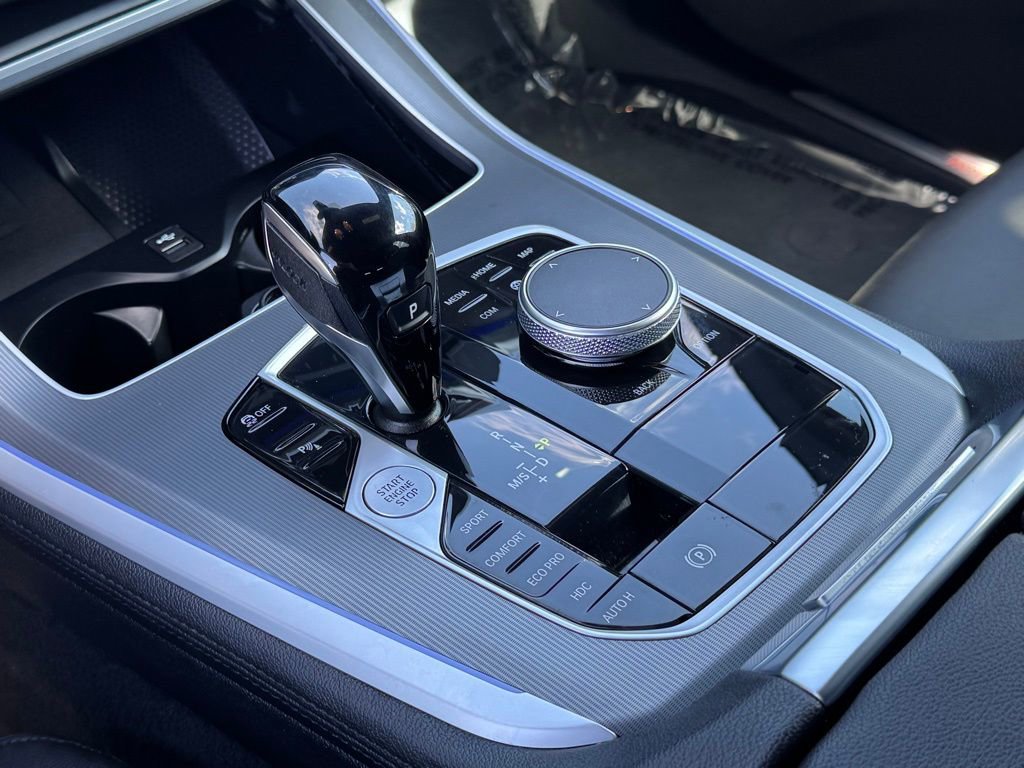 Used 2022 BMW X5 xDrive40i w/ Premium Package image 14