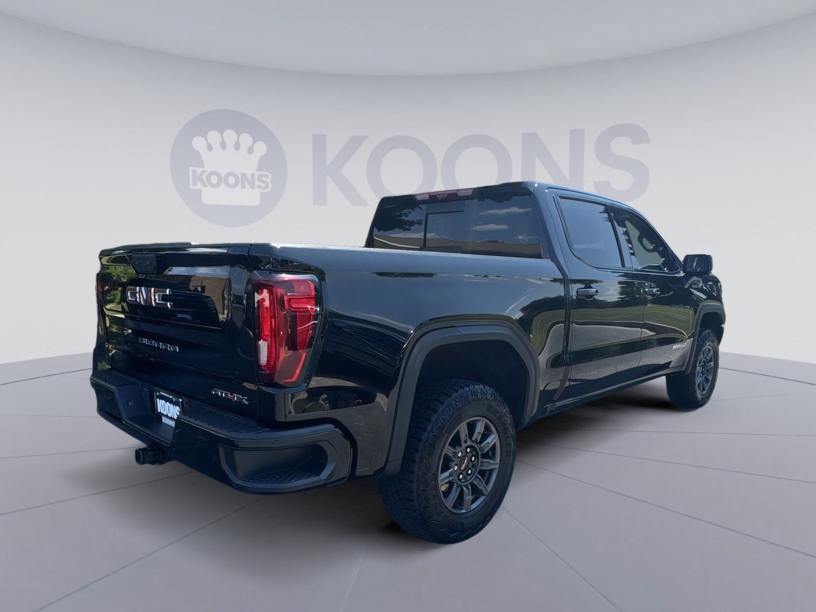 Used 2024 GMC Sierra 1500 AT4X AWD/4WD image 7