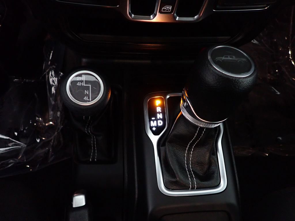 Used 2023 Jeep Gladiator Overland image 37