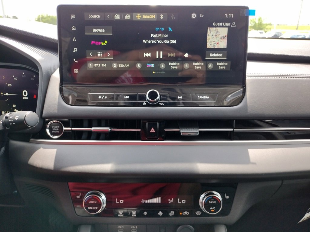 New 2025 Mitsubishi Outlander SE image 3