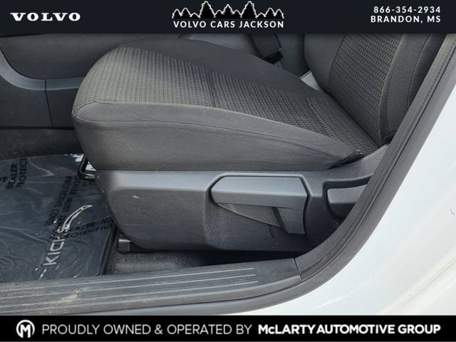 Used 2025 Nissan Kicks S w/ Charging Package FWD image 14