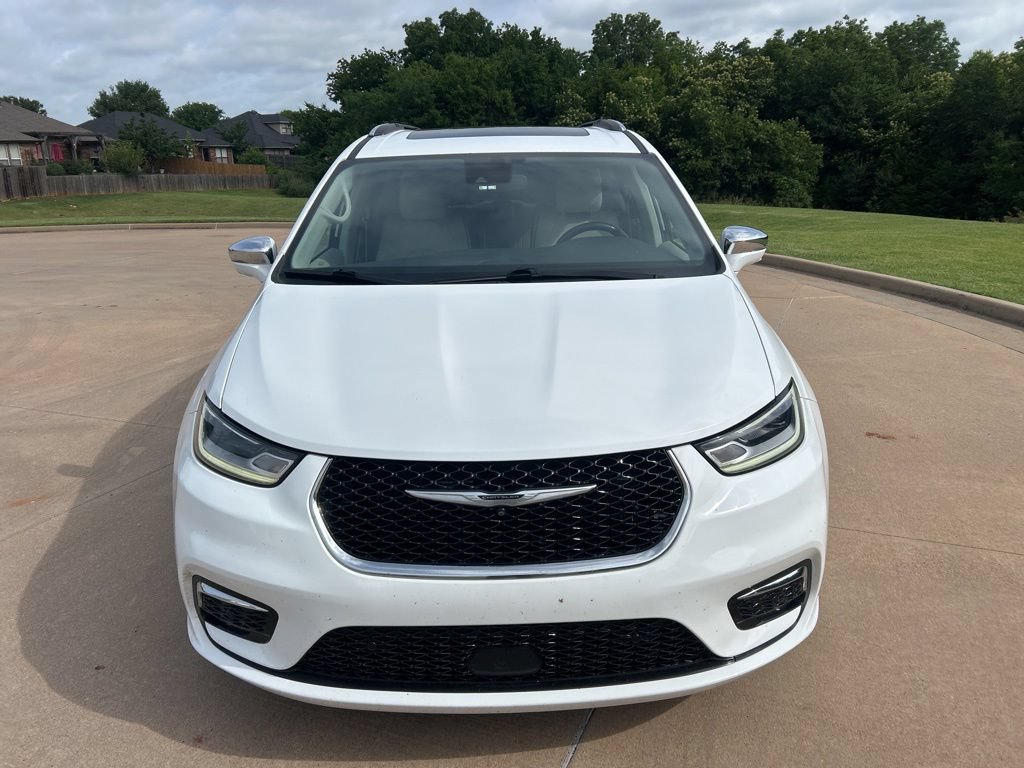 Used 2021 Chrysler Pacifica Limited w/ Premium & Safety Sphere Group AWD/4WD image 7