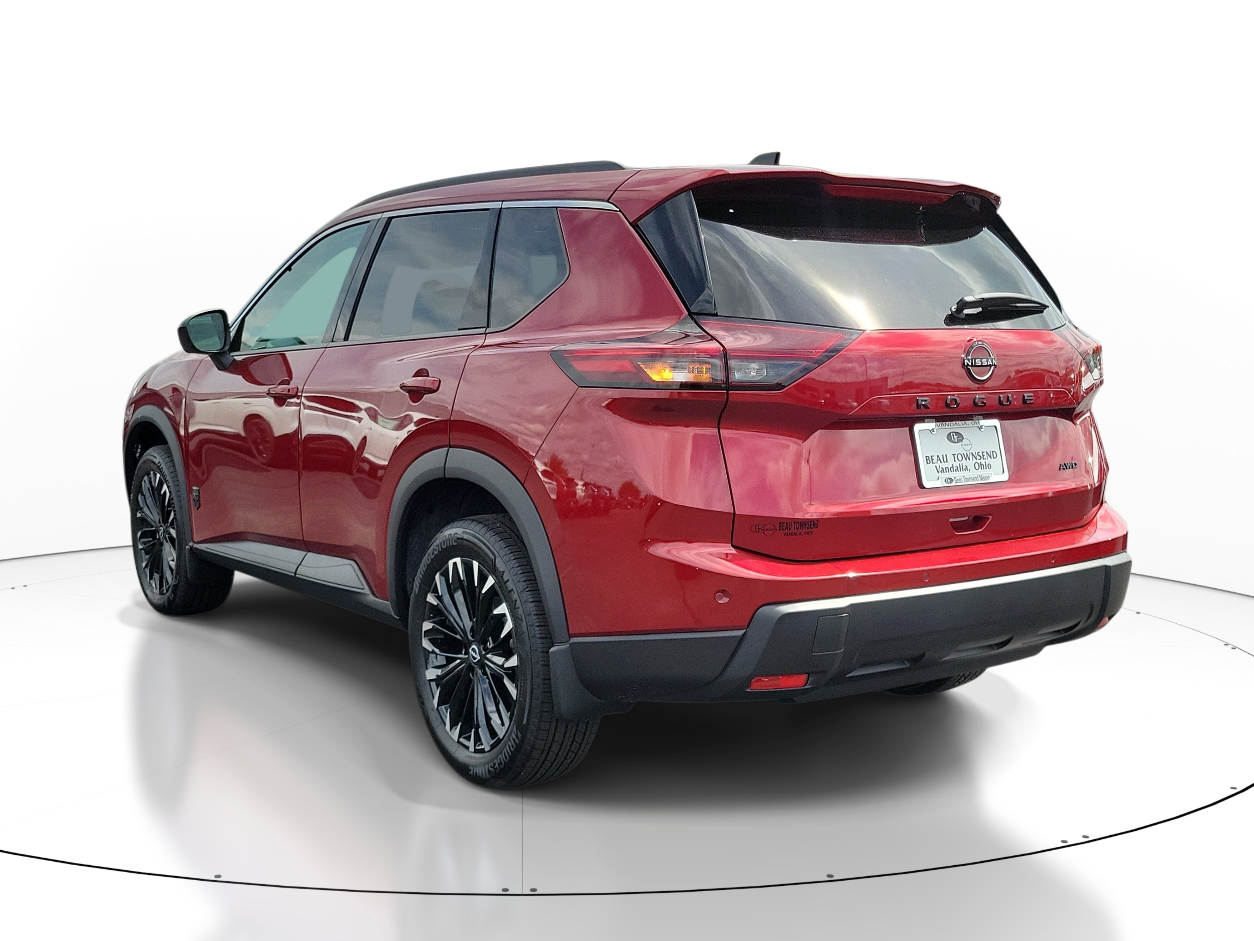 New 2026 Nissan Rogue Dark Armor AWD/4WD image 3