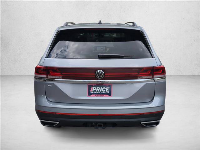 Used 2024 Volkswagen Atlas SE w/ Panoramic Sunroof Package FWD image 6