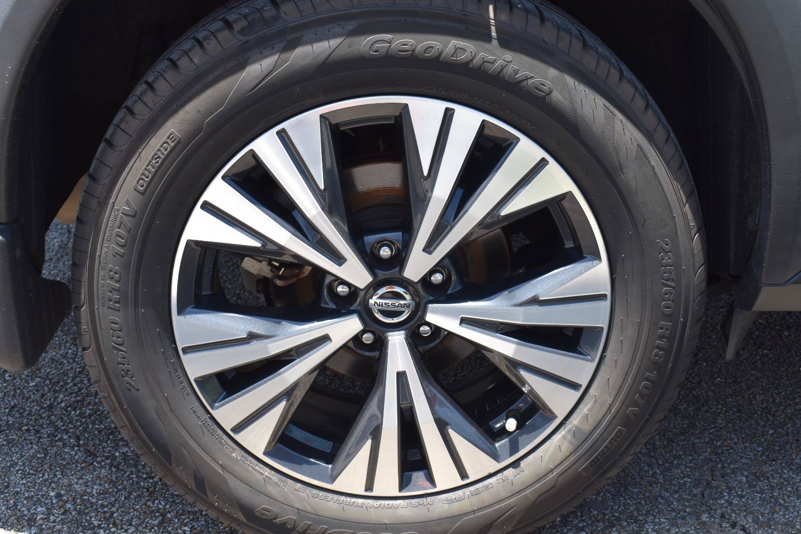Used 2021 Nissan Rogue SV FWD image 13