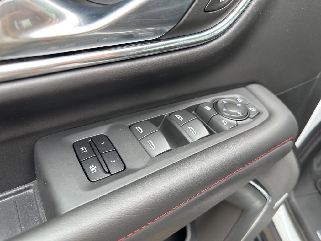 Used 2023 Chevrolet Suburban RST w/ Luxury Package image 10