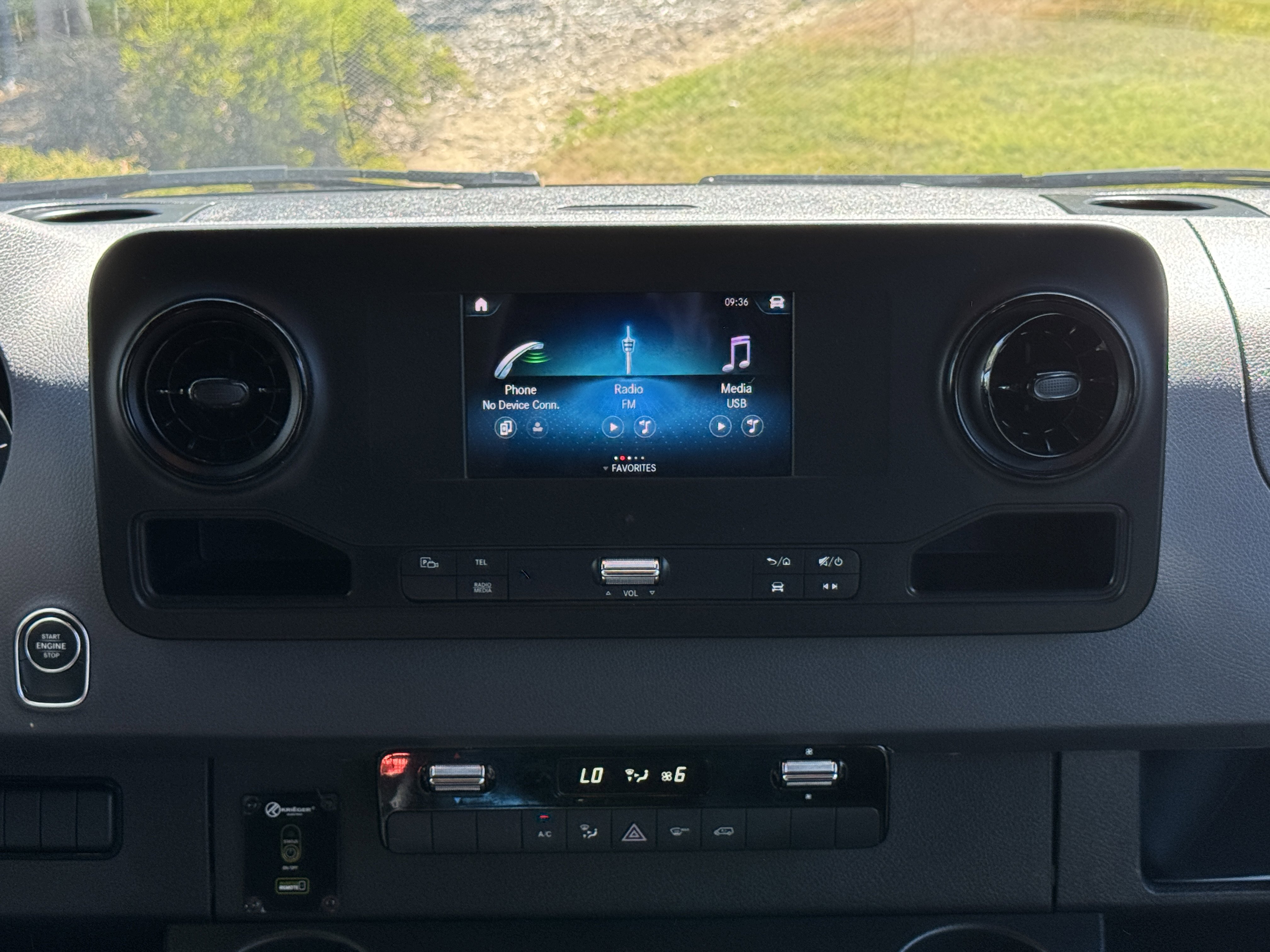 Used 2023 Mercedes-Benz Sprinter 2500 image 17