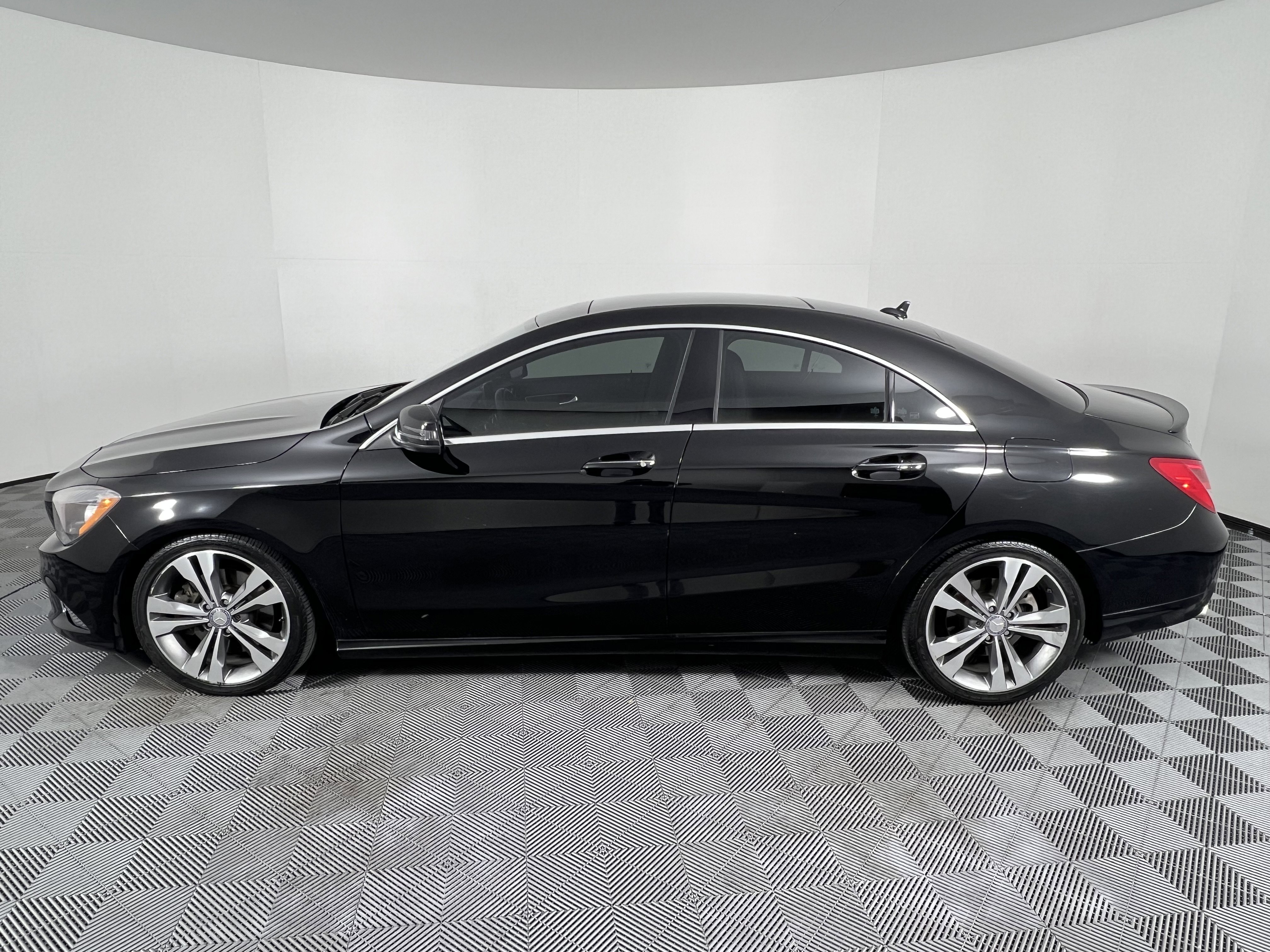 Certified 2015 Mercedes-Benz CLA 250 4MATIC image 9