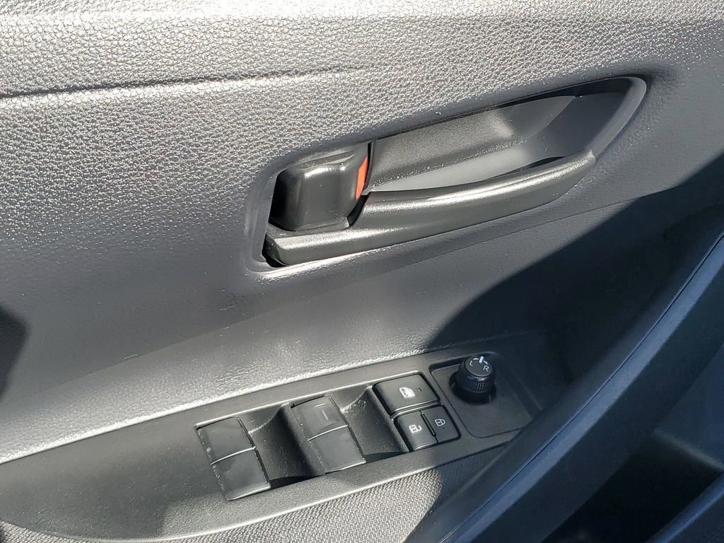 Used 2023 Toyota Corolla LE image 46