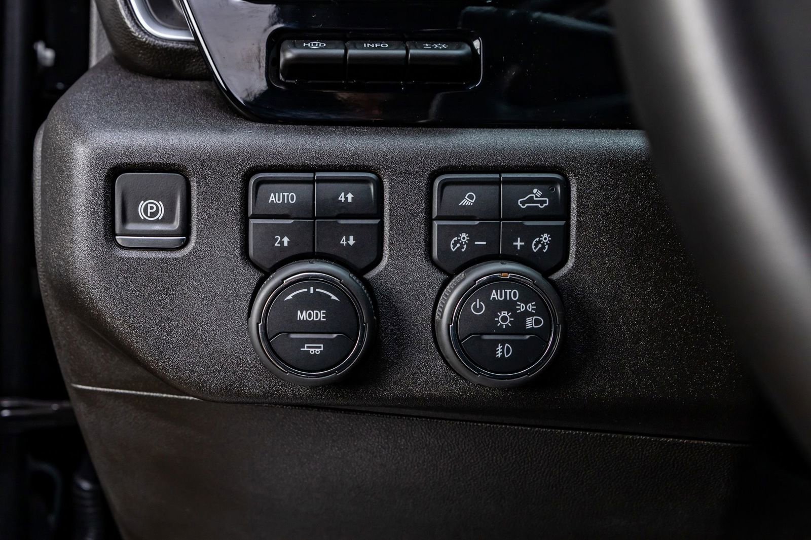 Used 2024 Chevrolet Silverado 2500 LTZ w/ LTZ Plus Package AWD/4WD image 22