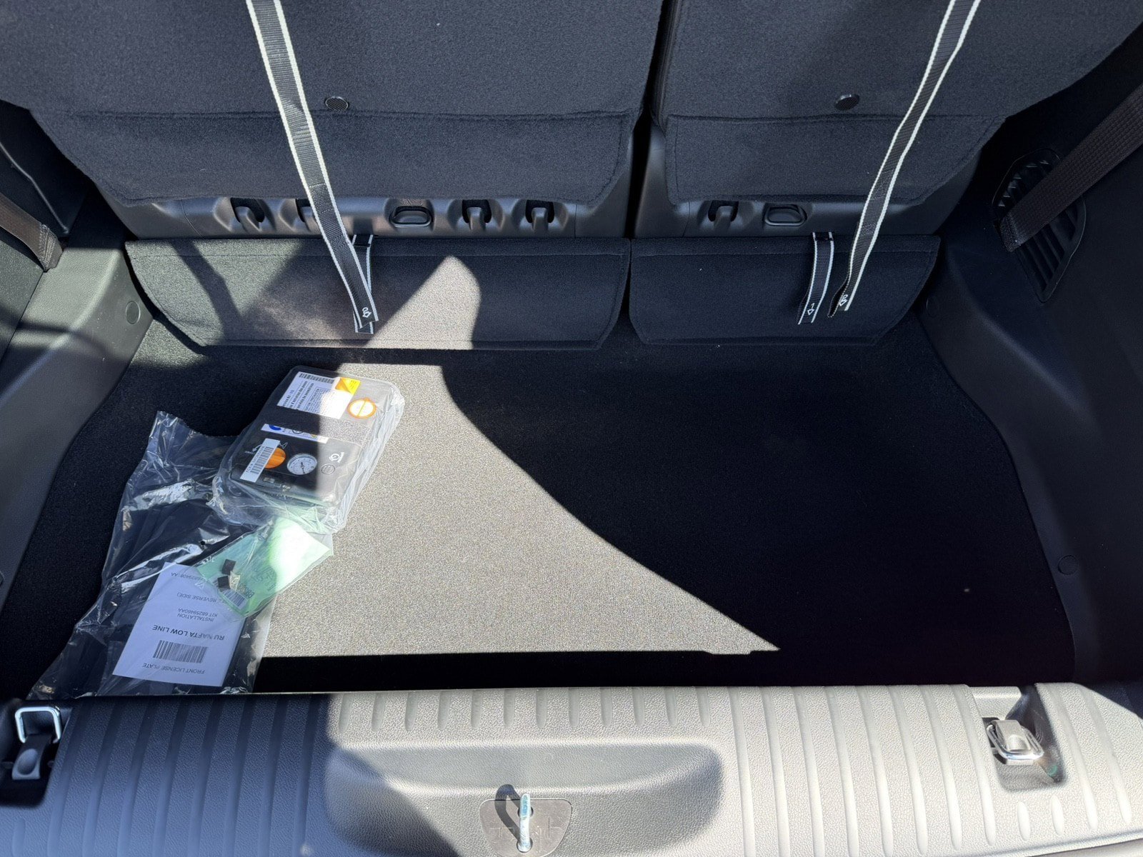 New 2026 Chrysler Voyager LX FWD image 10