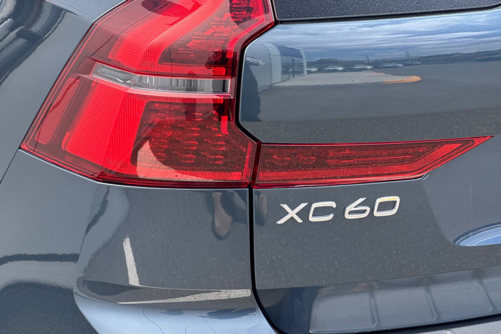Certified 2026 Volvo XC60 B5 Plus w/ Protection Package Premier AWD/4WD image 33