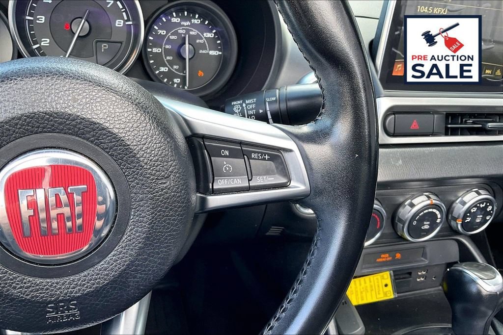 Used 2018 FIAT 124 Spider Classica w/ Technology & Siriusxm Group RWD image 19