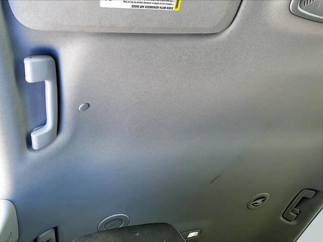 Used 2021 Chevrolet Traverse LS FWD image 17