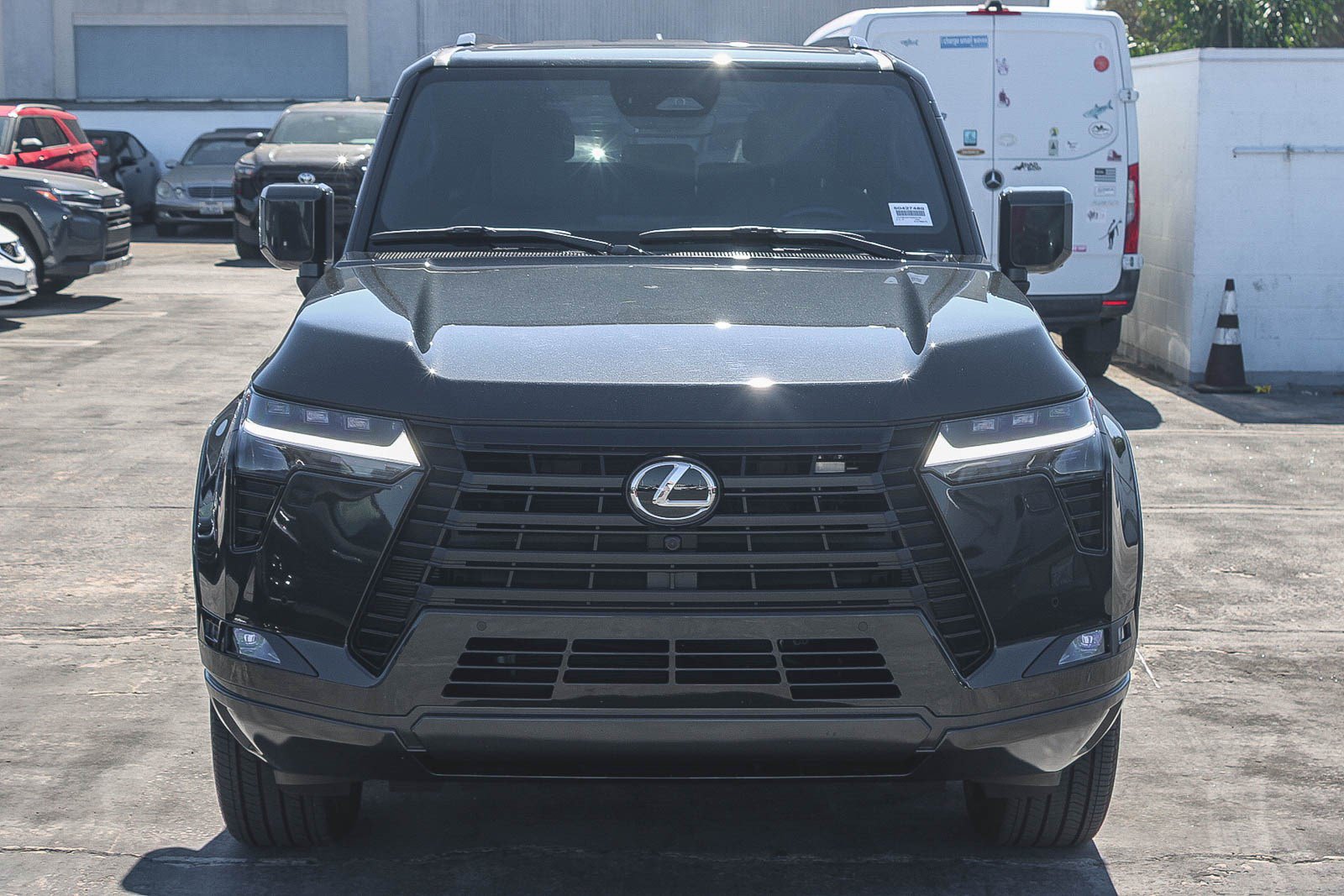 Used 2025 Lexus GX 550 w/ Cold Area Package AWD/4WD image 2