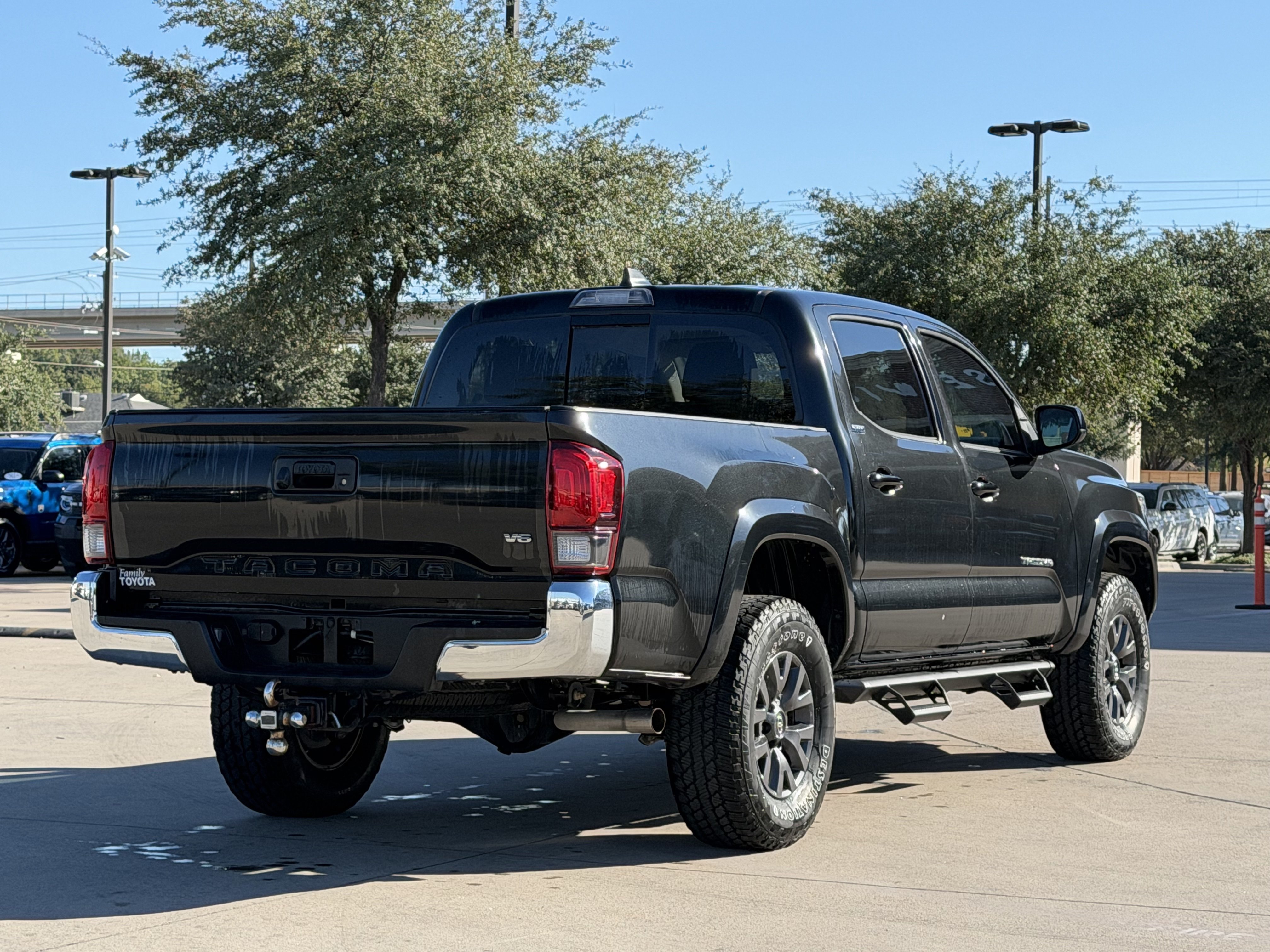 Used 2020 Toyota Tacoma SR5 RWD image 4