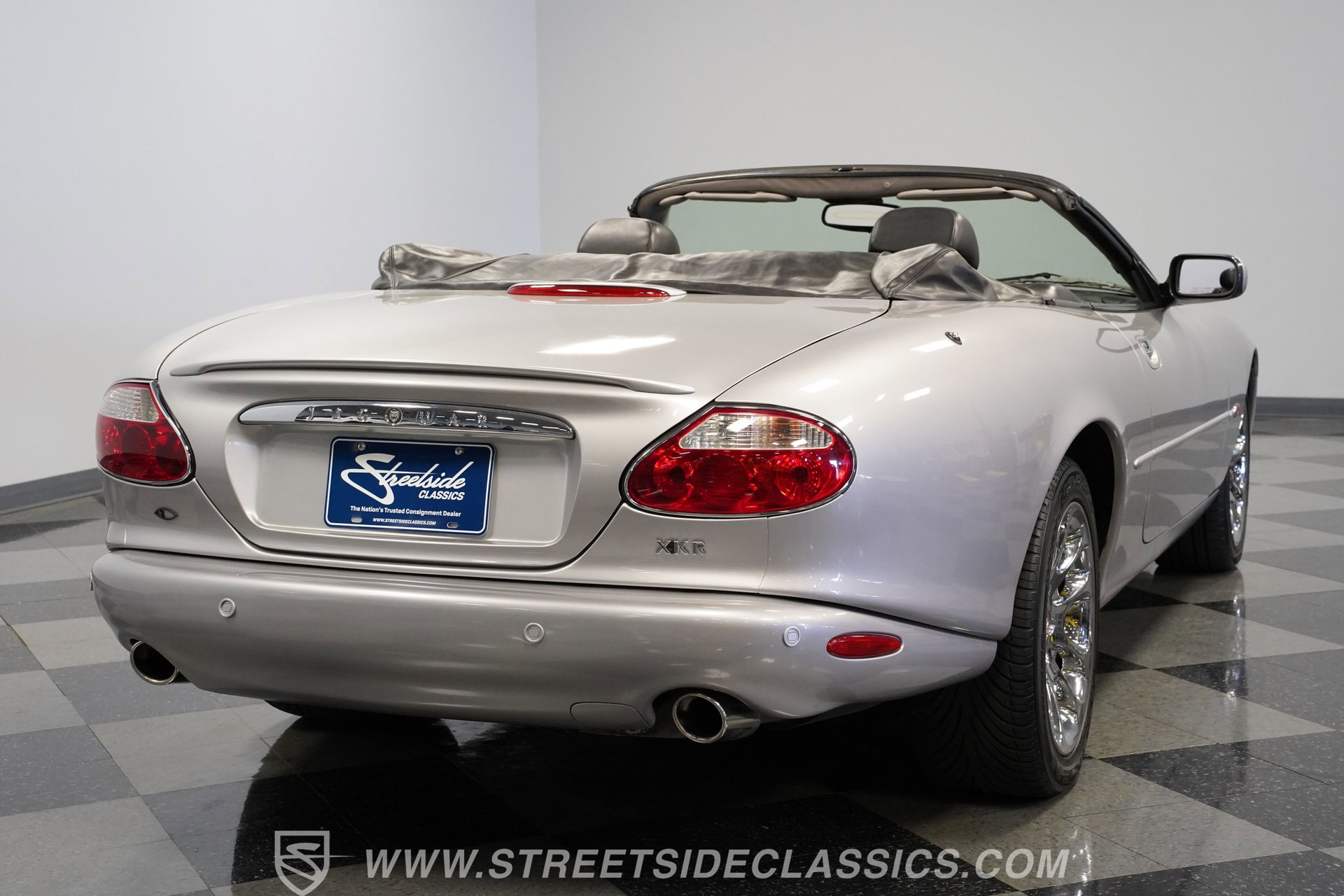 Used 2001 Jaguar XK8 Convertible image 11