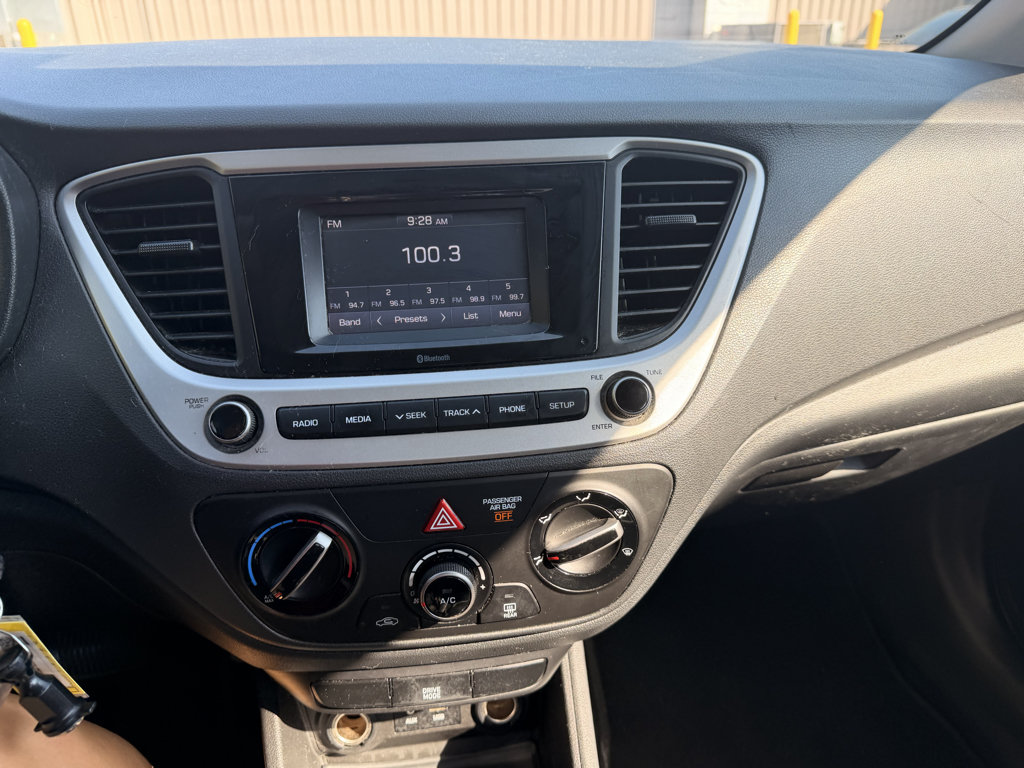 Used 2021 Hyundai Accent SE FWD image 11