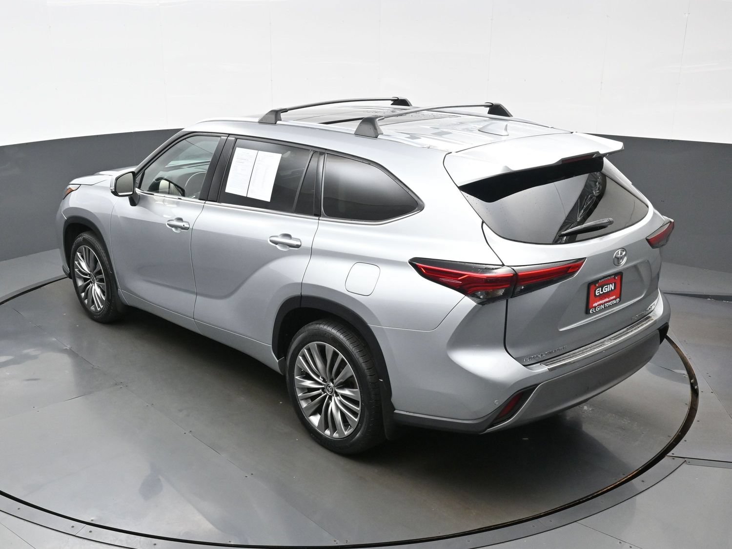 Used 2021 Toyota Highlander Platinum AWD/4WD image 41