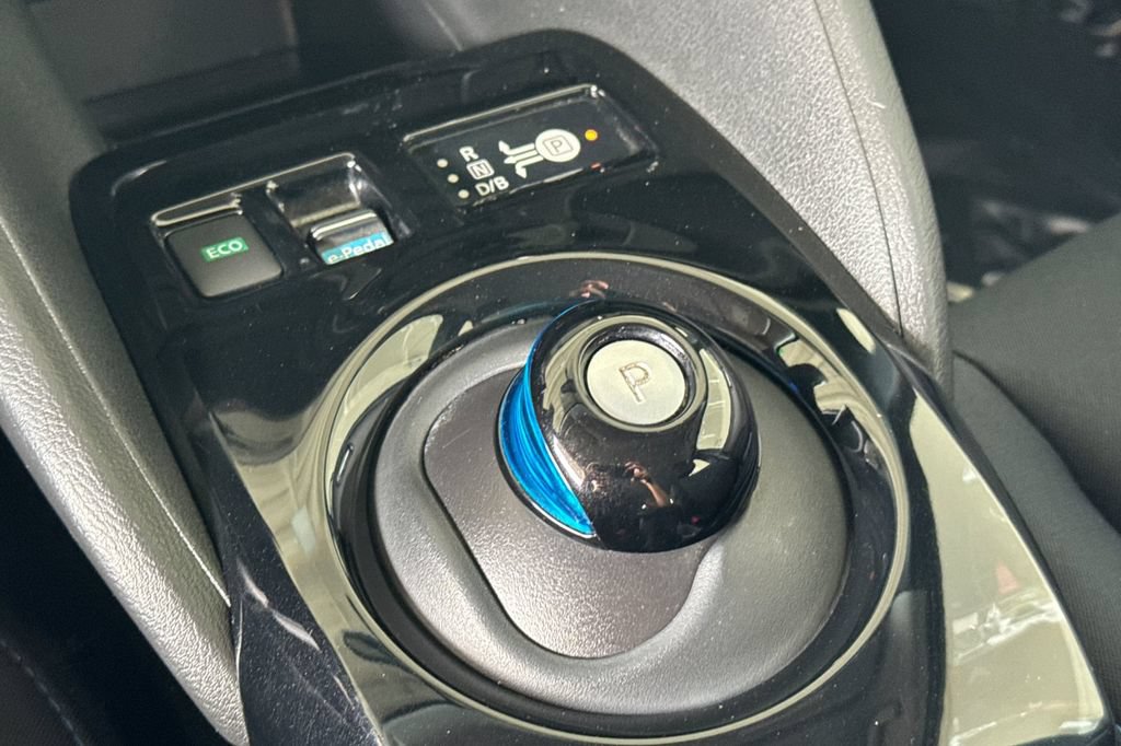 Used 2018 Nissan Leaf SV w/ Protection Package FWD image 20
