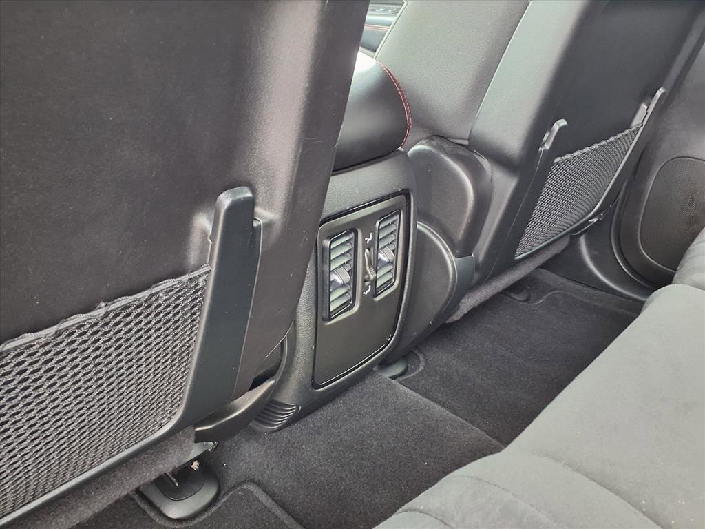 Used 2025 Dodge Durango GT AWD/4WD image 29