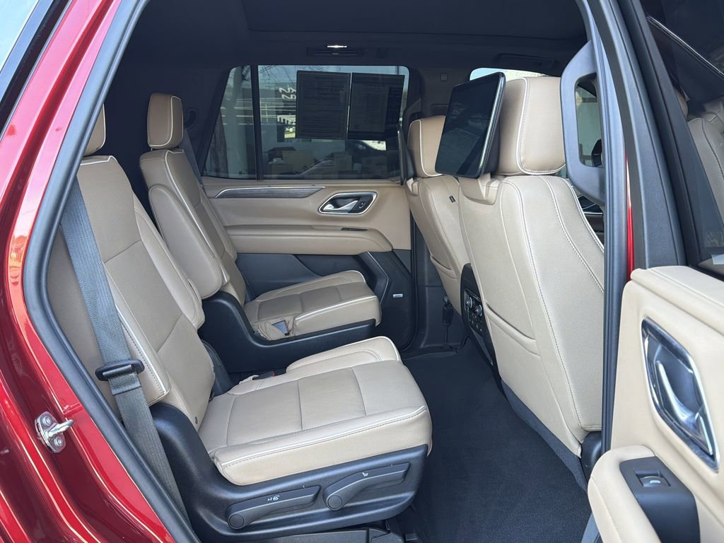 Used 2023 Chevrolet Tahoe Premier w/ Advanced Technology Package image 15