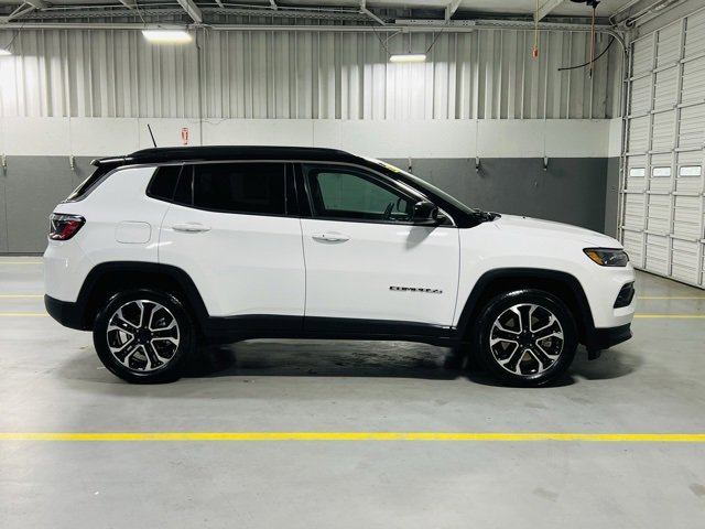 Used 2024 Jeep Compass Limited image 18