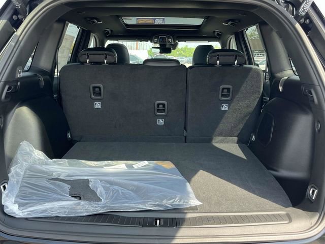 New 2025 Jeep Grand Cherokee Limited w/ Luxury Tech Group II image 18