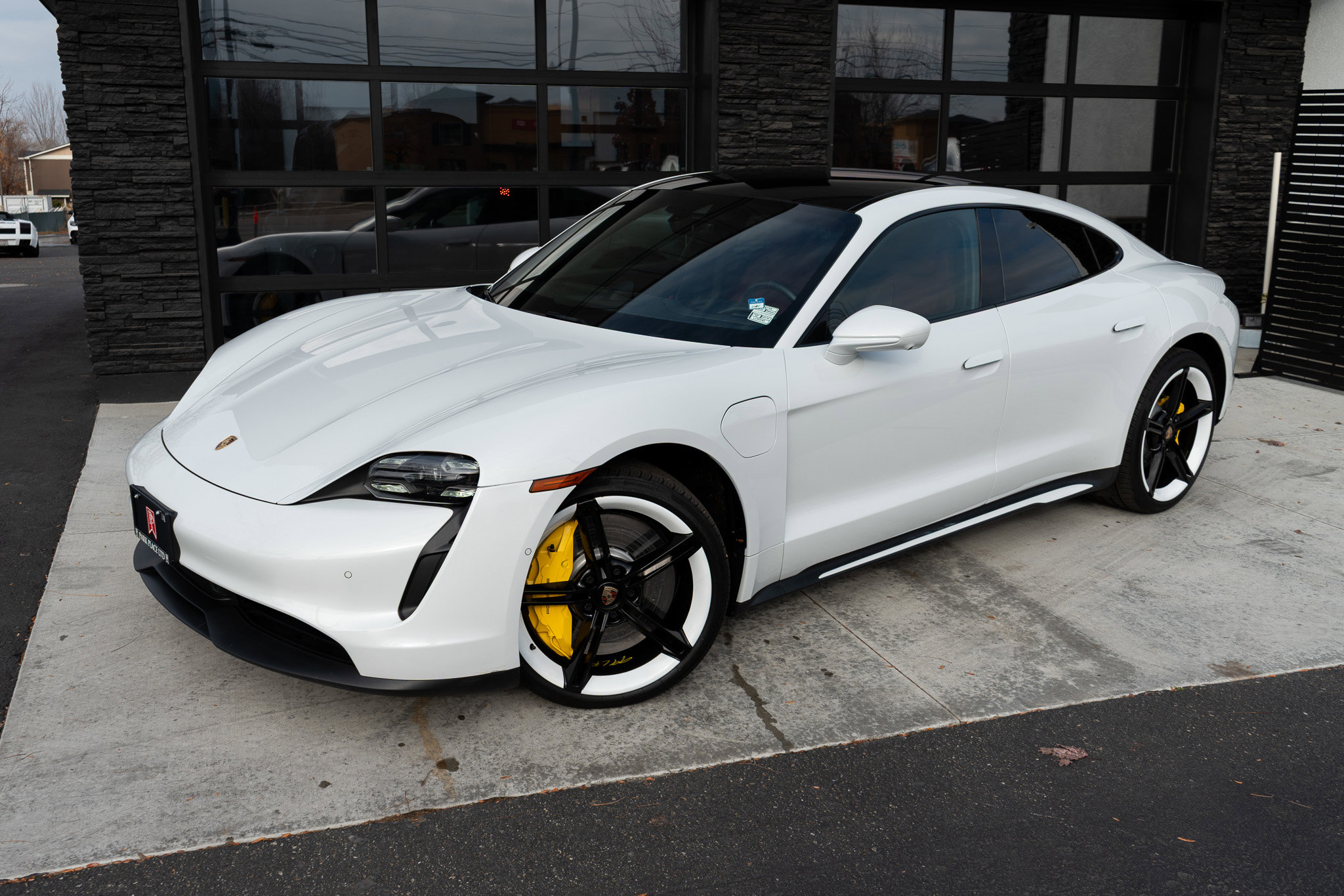 Used 2020 Porsche Taycan 4S image 2