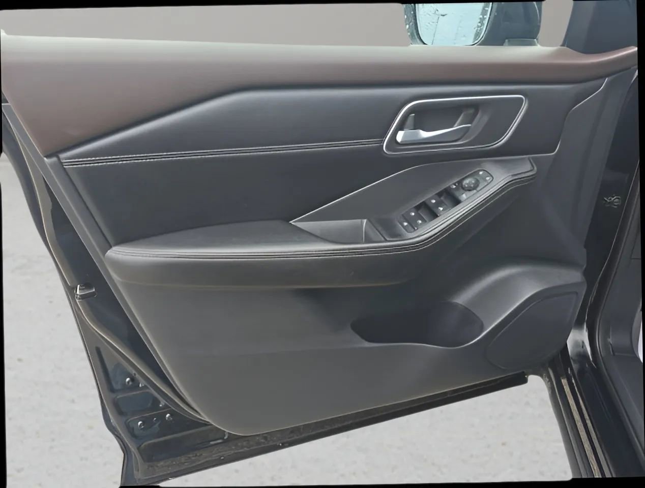 Used 2021 Nissan Rogue SV AWD/4WD image 9
