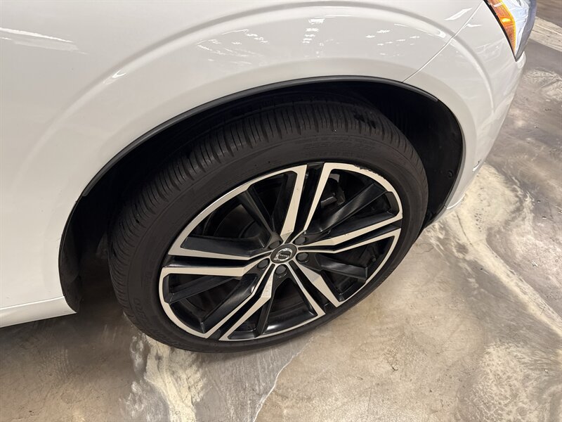 Used 2019 Volvo XC60 T5 R-Design w/ Protection Package Premier FWD image 9