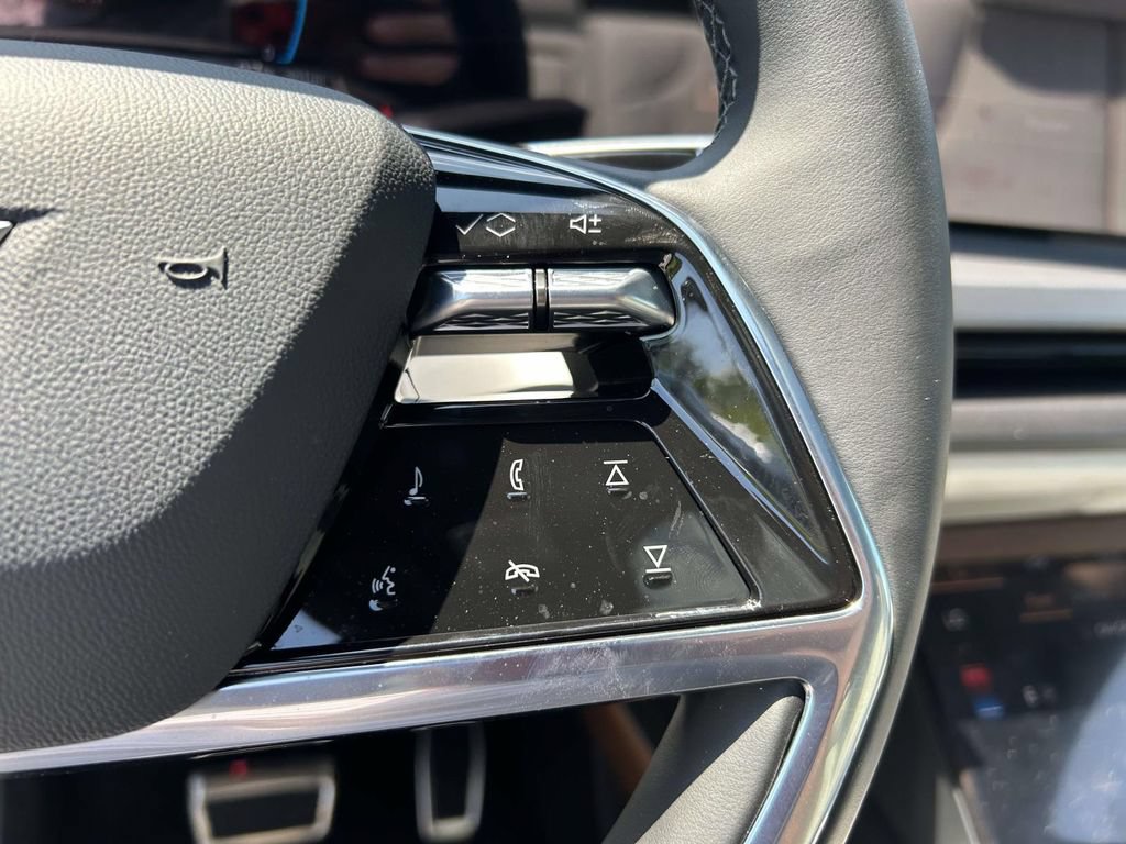 New 2027 Cadillac Vistiq Luxury AWD/4WD image 25