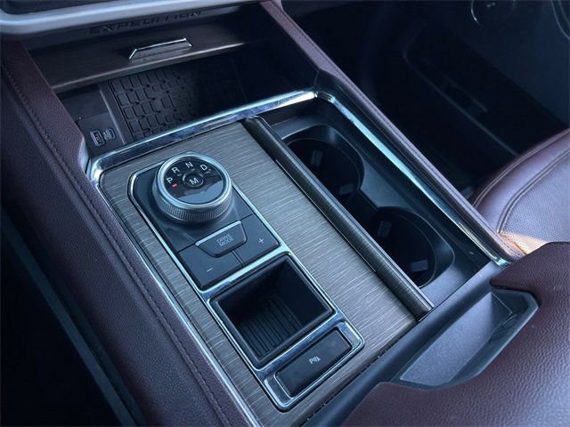 Used 2023 Ford Expedition Max Limited image 18