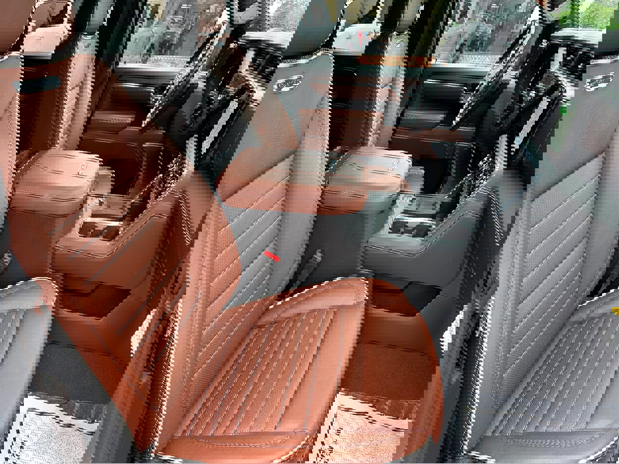 Used 2024 GMC Sierra 2500 Denali Ultimate image 32