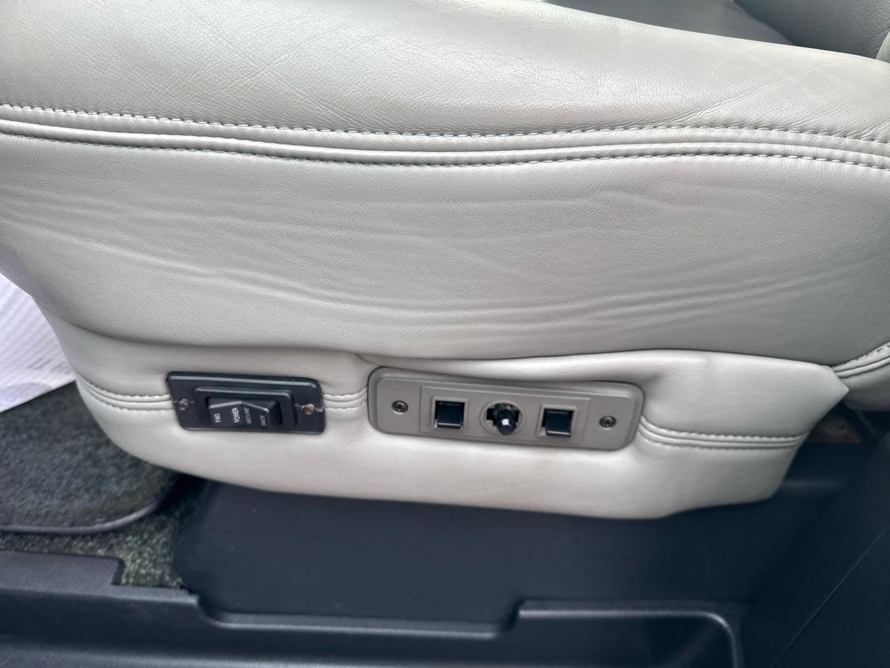 Used 2016 Mercedes-Benz Metris Passenger image 11