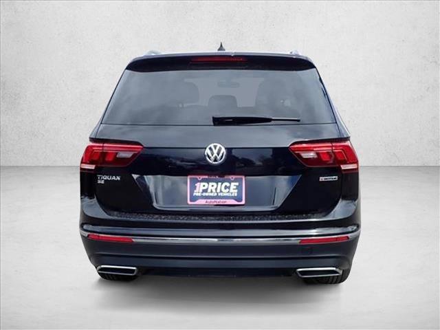 Used 2021 Volkswagen Tiguan SE w/ Panoramic Sunroof Package AWD/4WD image 3