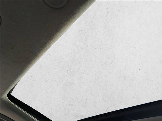 Used 2013 Hyundai Elantra Limited w/ Technology Pkg image 14