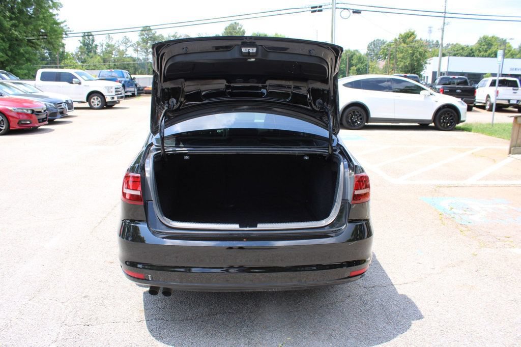 Used 2018 Volkswagen Jetta S FWD image 9