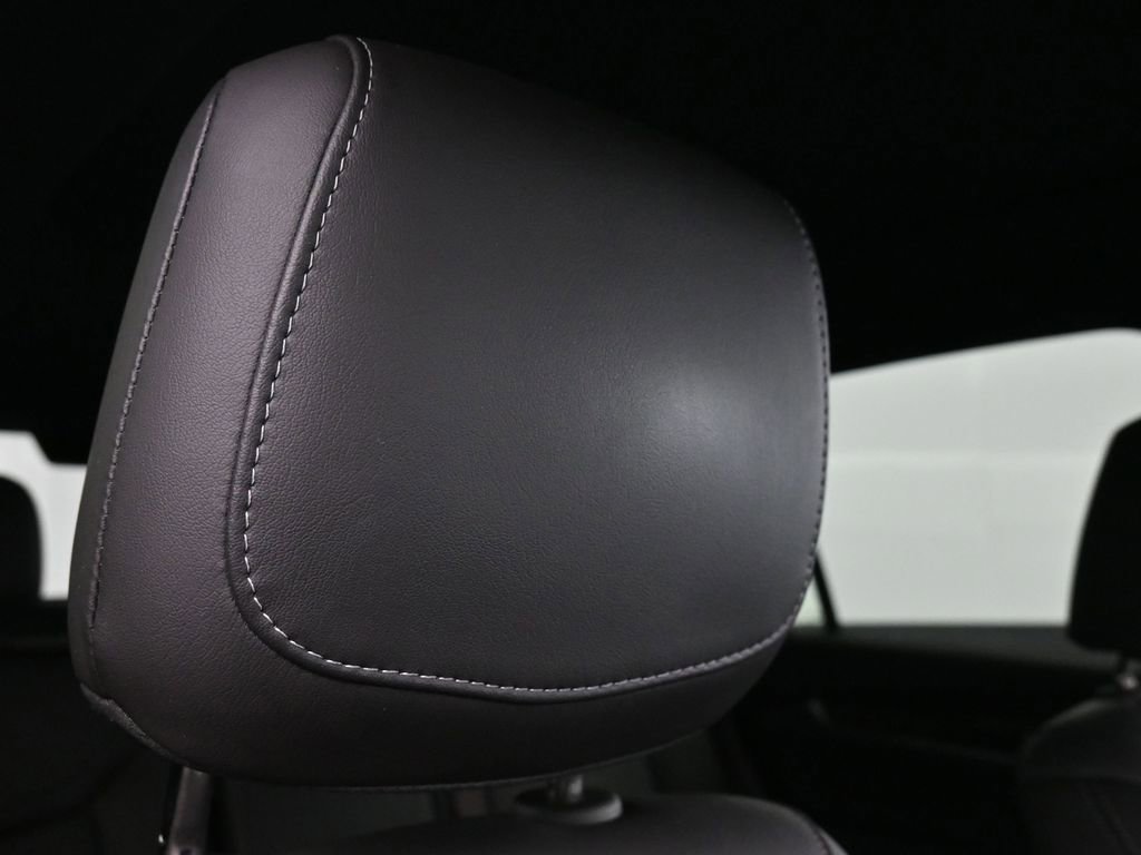 Used 2024 Cadillac XT6 Sport image 18