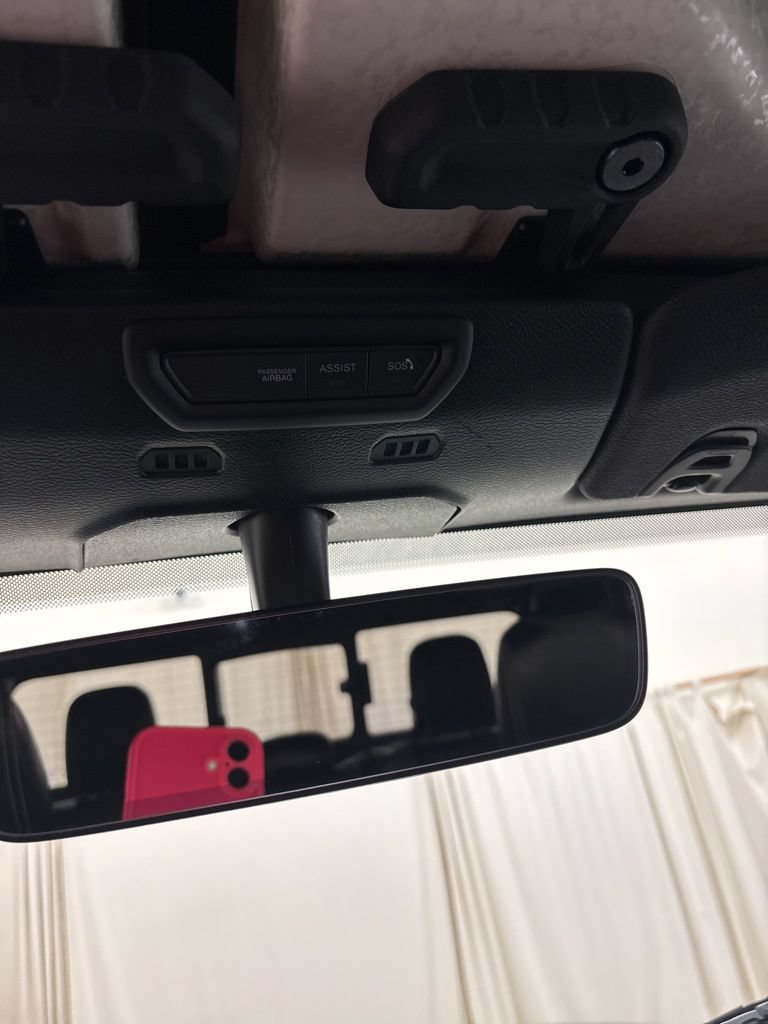 Used 2020 Jeep Gladiator Overland AWD/4WD image 16