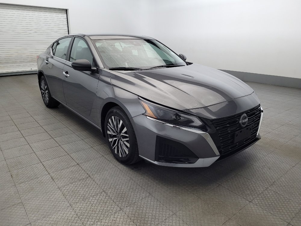 Used 2024 Nissan Altima 2.5 SV image 13