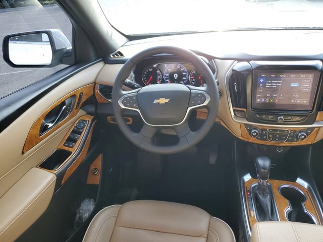 Used 2022 Chevrolet Traverse Premier FWD image 12