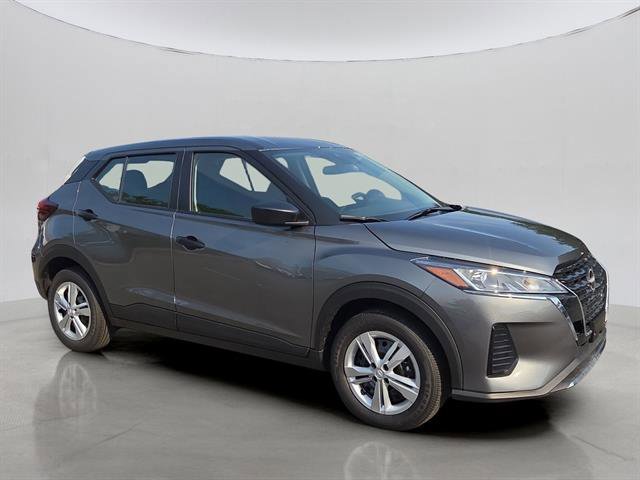 New 2025 Nissan Kicks Play S image 5